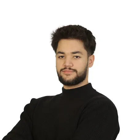 Yusuf Çakmak - Kwadrat Nieruchomości